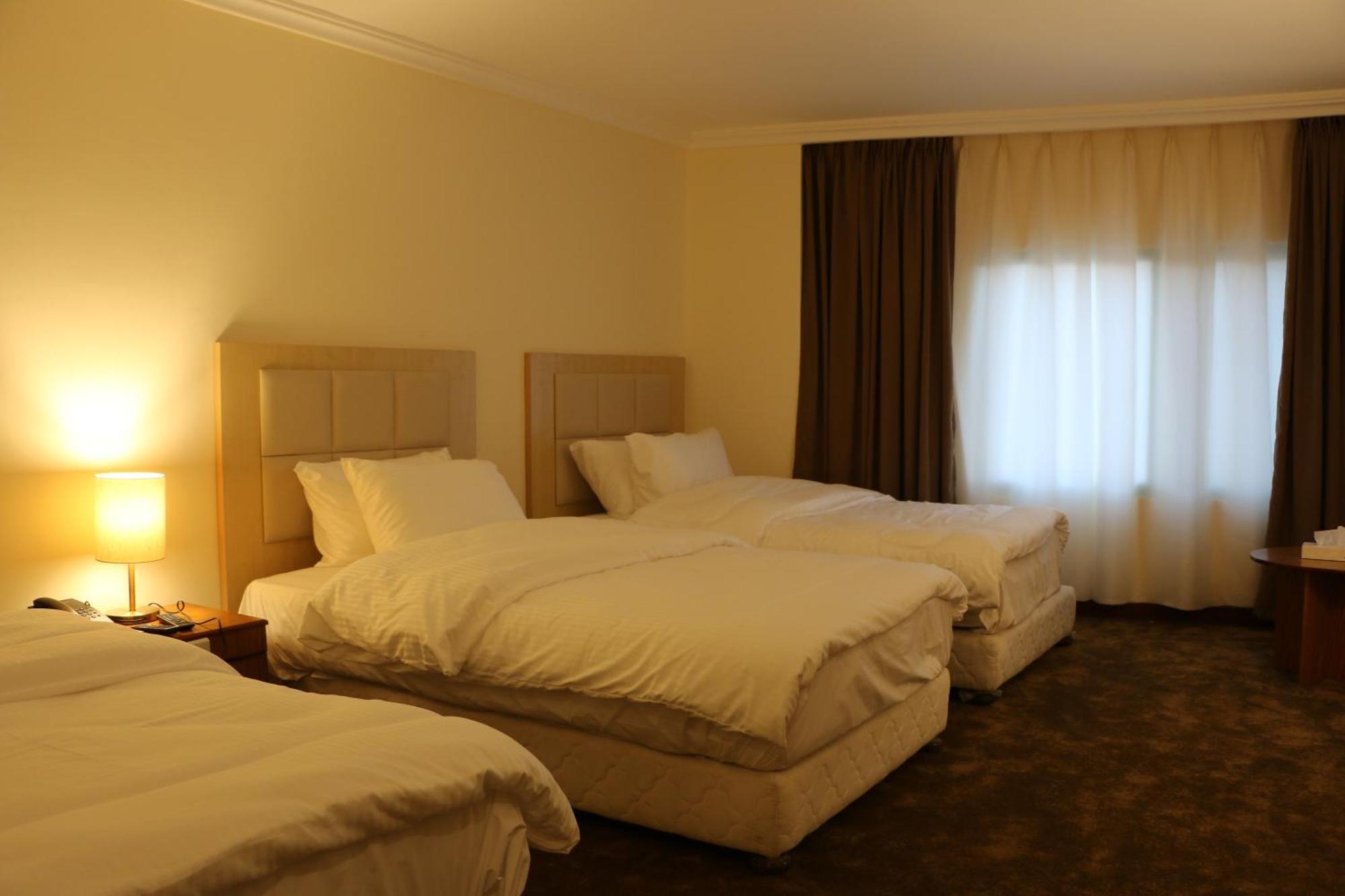 Silk Road Hotel ワディ・ムーサ エクステリア 写真